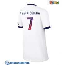 Fotballdrakt Dame Paris Saint-Germain Khvicha Kvaratskhelia #7 Bortedrakt 2026-27 Kortermet